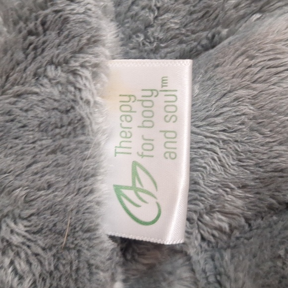 Brookstone TheraSpa Herbal Neck Wrap - Soft Gray - Picture 6 of 7